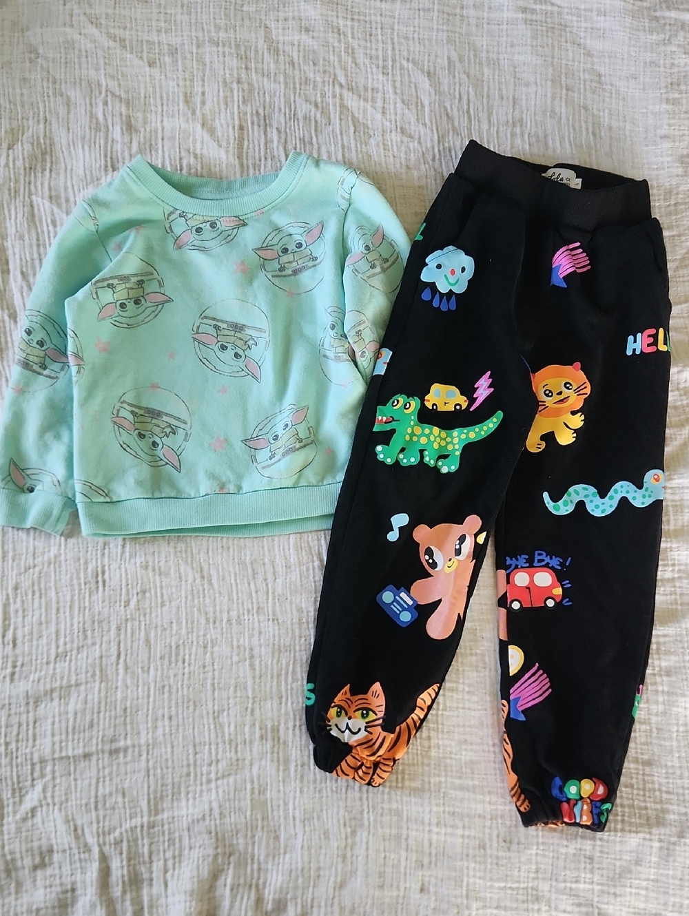 Sweatpant And Sweatshirt Bundle